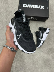 NIKE REACT NEGRA Y BLANCA