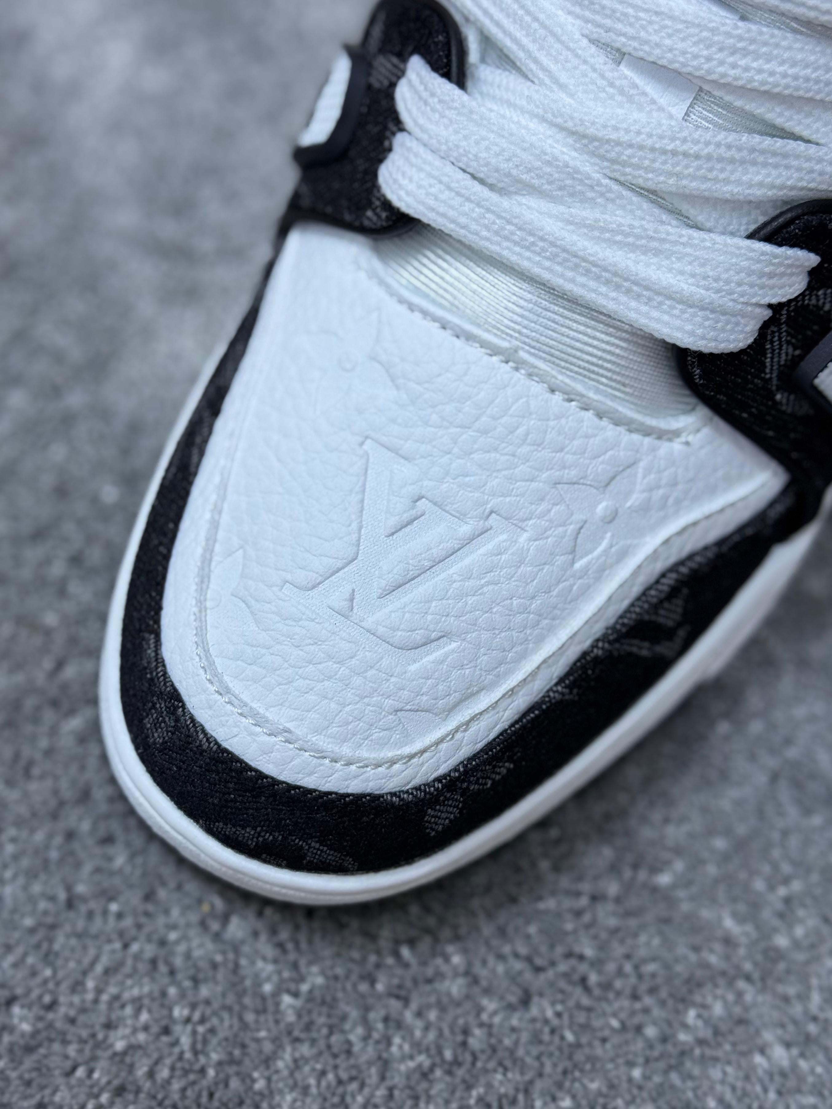 Louis Vuitton Trainer Negro