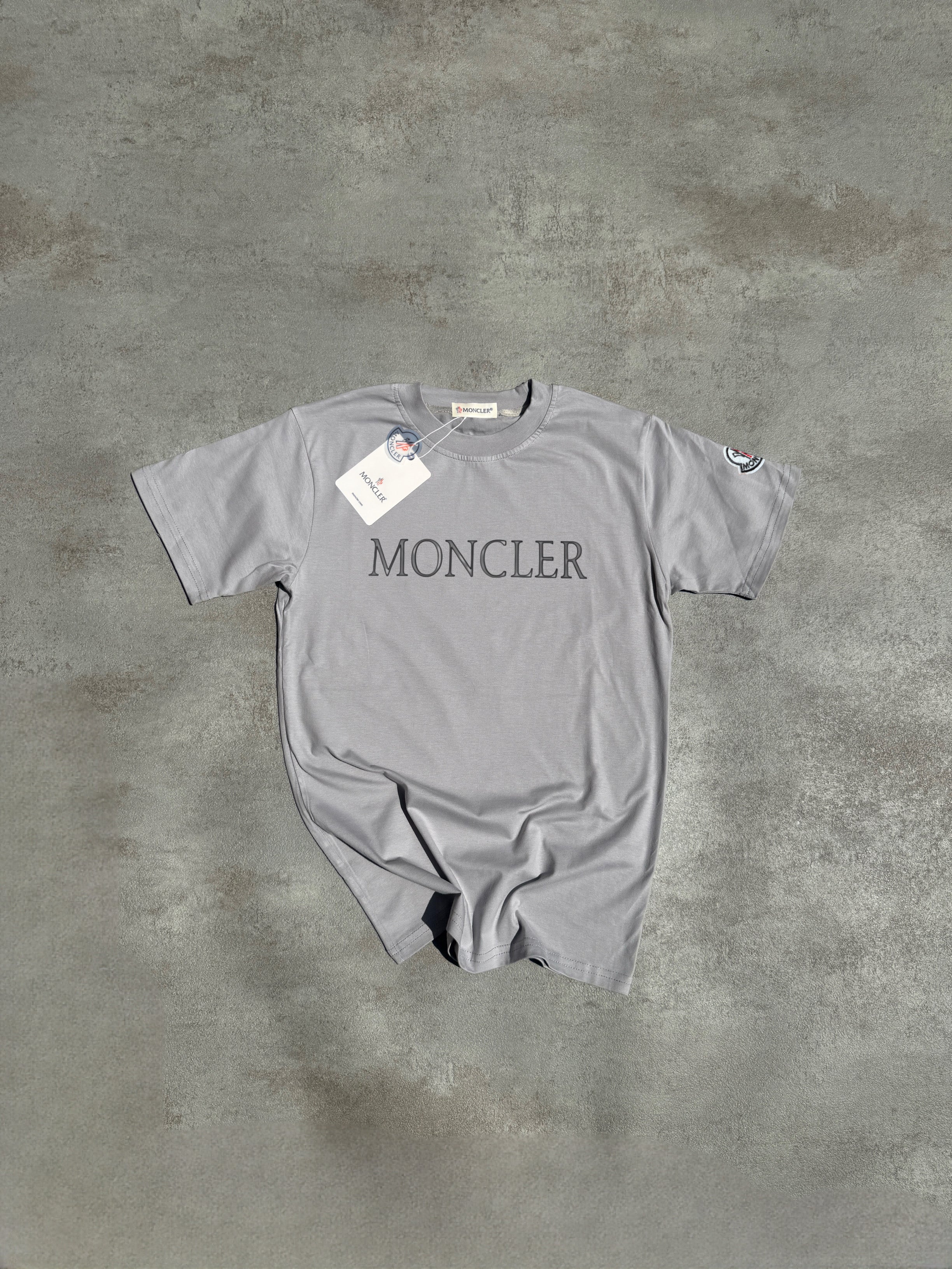 CAMISETA MONCL£R